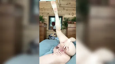 Sara Underwood Spreads Her Pussy And Asshole