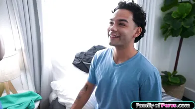 Kylie Quinn Lets Her Stepbro Fucks Her Tiny Pussy