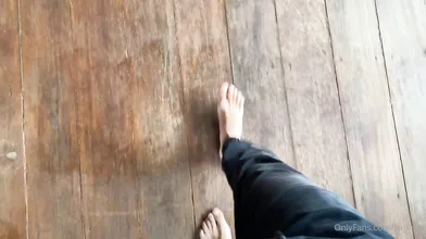 Jia Lissa Gets Her Pussy Rubbed