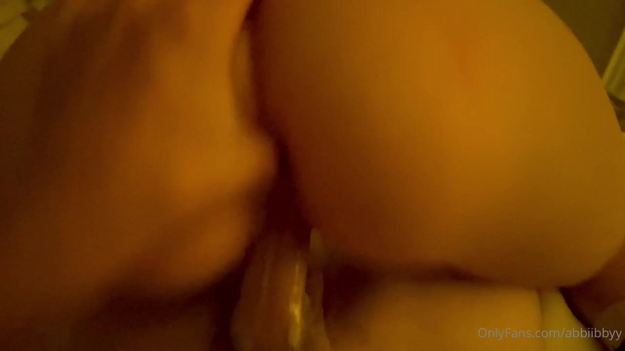Abbiibbyy Rides A Cock
