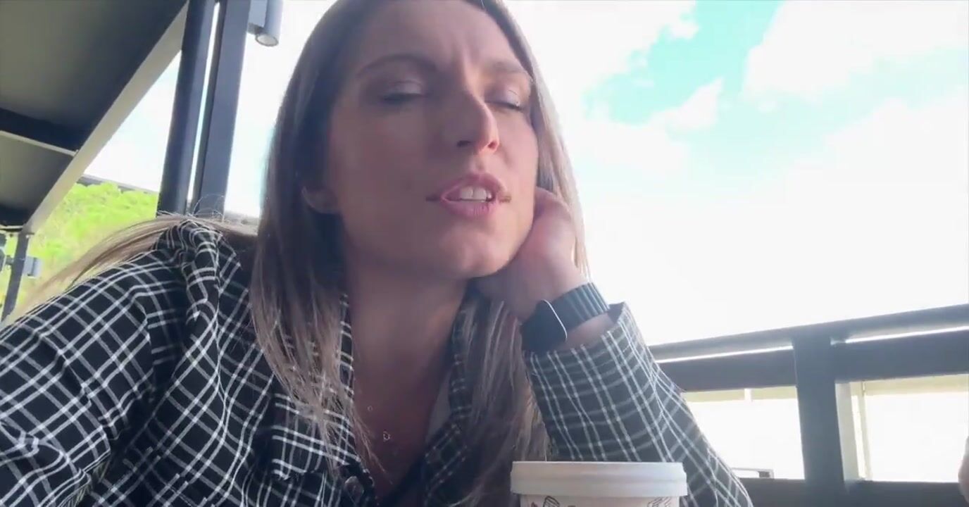 Marine Rossi - Sextape N324 Trouve moi je te Suce Episode 1