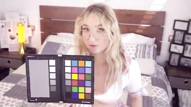 Chloe Chevalier - Sextape Elle ma Demande des Photos pour ses réseaux
