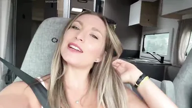 Marine Rossi - Sextape N398 Je Fais Monter un Auto stoppeur Anglais