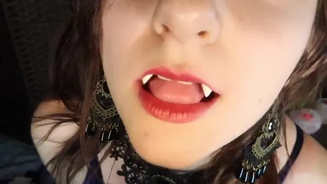 AftynRose ASMR Vampire Roleplay Video