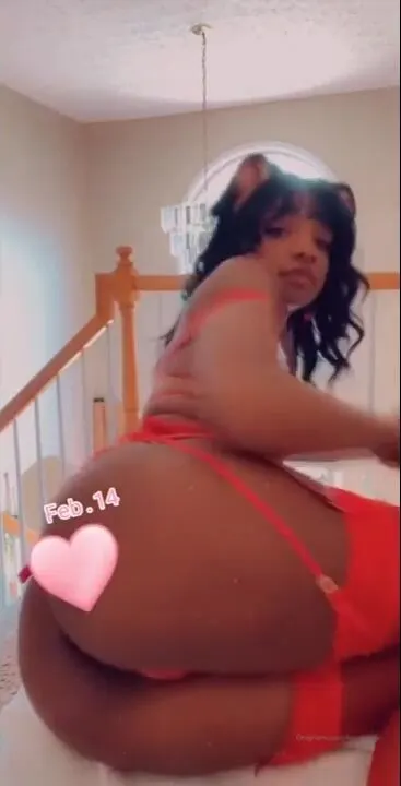 Kayyybear Teasing Red Kitty Video