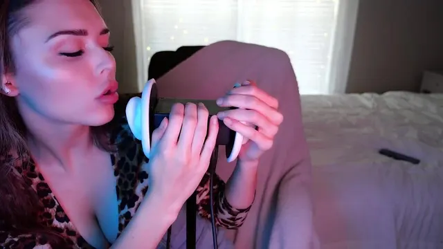 HeatheredEffect ASMR Ear Eating Patreon Video