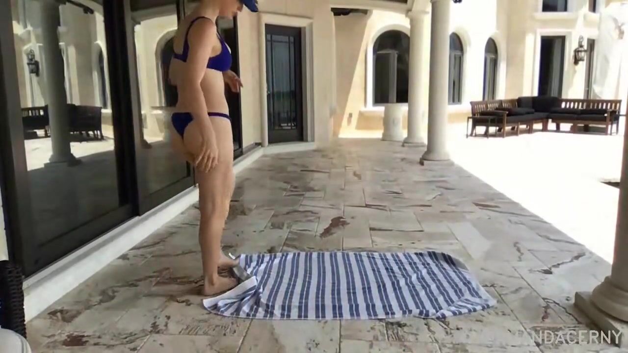 Amanda Cerny Livestream Bikini Dance Workout Leaked
