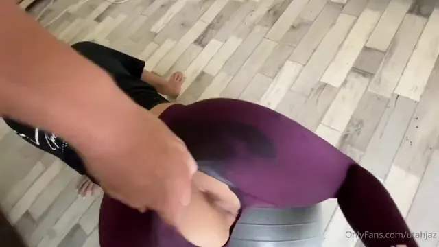 Utahjaz Gets Her Pussy Pounded By Her BF