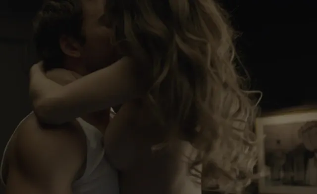 Sydney Sweeney Has Sex On The Bed