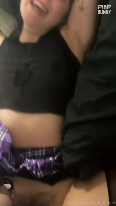 colegiala skye restringida y follada