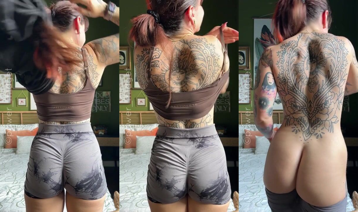 Dwarf Model Power_Midget Stripping Her Clothes