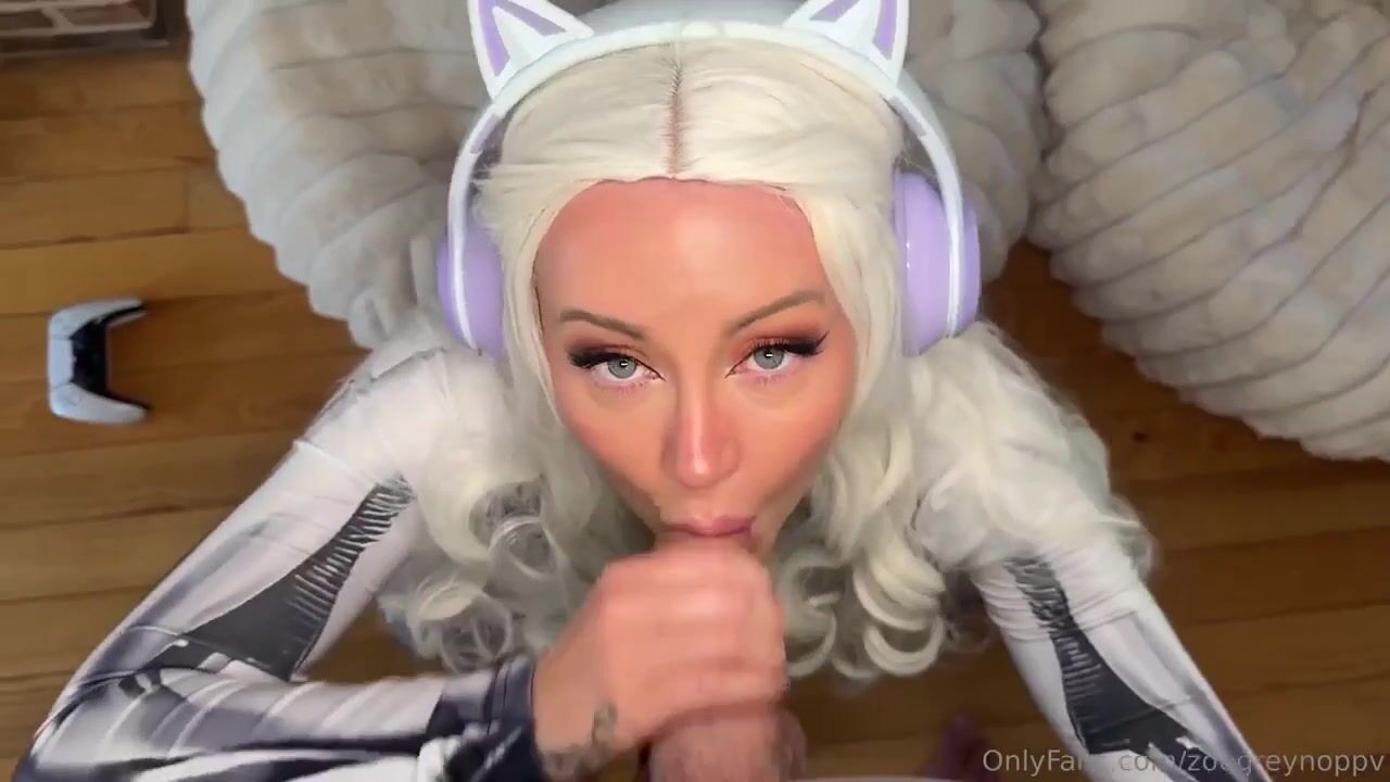 Zoe Grey Gamer Girl Swallows Cum After Blowjob