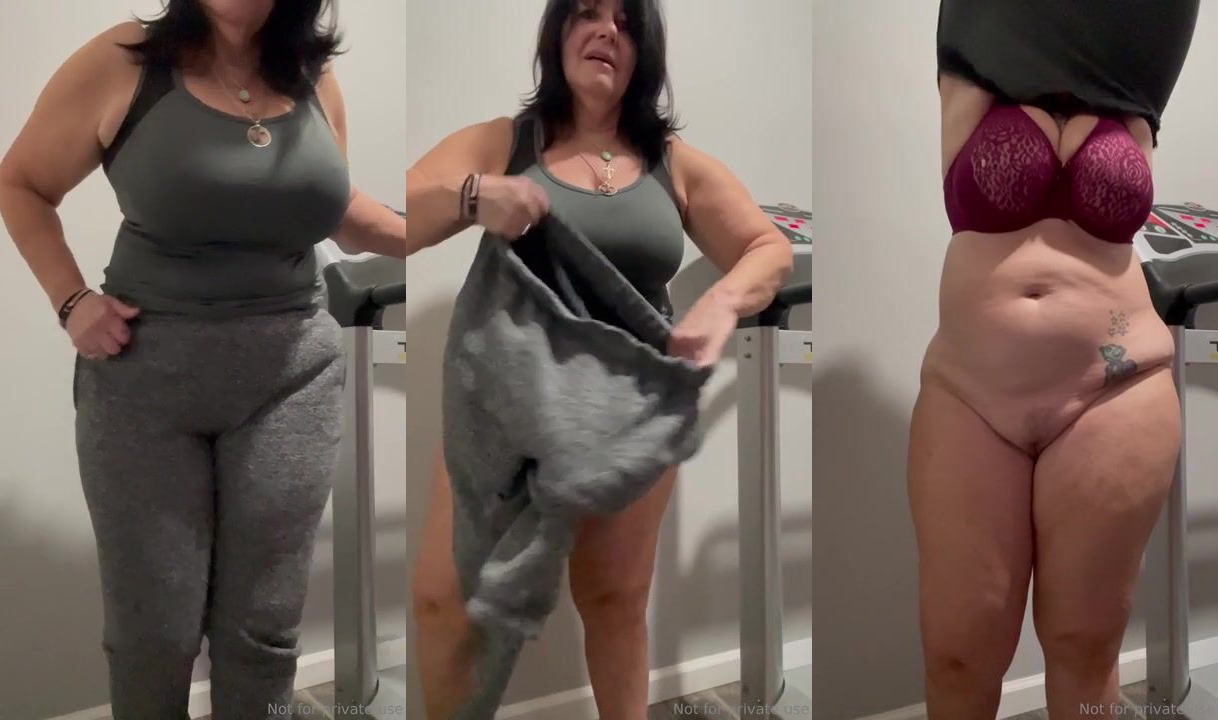 Ivorygoddess's Sultry Seductive Striptease