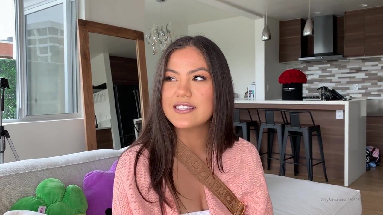 Lana Rhoades Tests New Sex Toys with Kendraspade