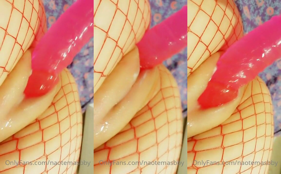 Naotemasbby Gobbling Her Pink Dildo