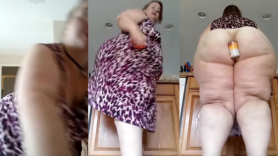 BBW Bbw4Red20 Stretches to Showcase Her Ass