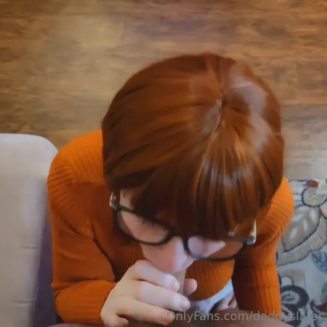 Daddyslatter in Velma Cosplay Gets Fucked