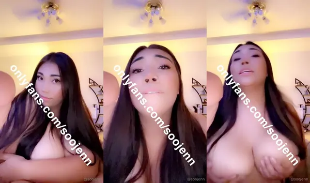 Soojenn's Teasing Boob Jiggle Performance