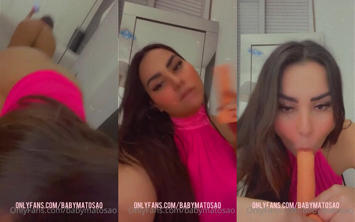 Victoria Matosa's Steamy Self-Filmed Dildo Session