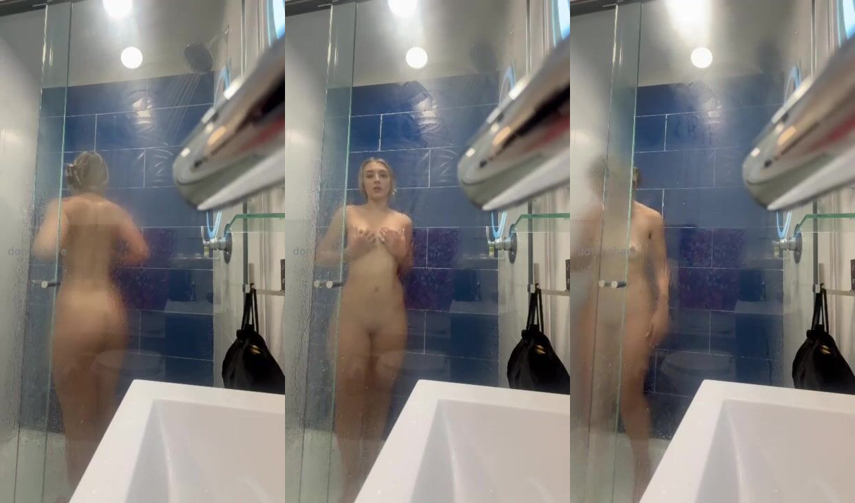 Leah Sylvander's Steamy Shower: Showing Her Ass in HD