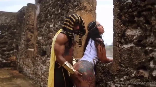 Queen Rogue's Steamy Rendezvous with the Pharaoh