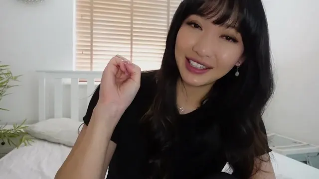 Missreinat Enjoys Clit Sucker Pleasure in HD