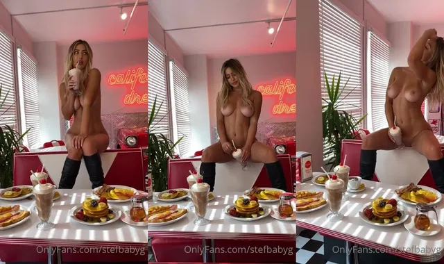 Stefanie Knight's Nude Striptease at Lunchtime
