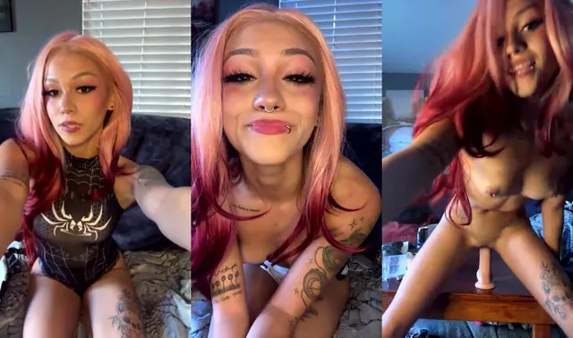 Kxllra as Spider-Girl: Intense Dildo Masturbation