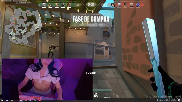PuuGirl's Sneaky Pussy Rub During Gaming Session
