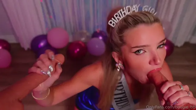 Bougie_Bb's Birthday: Double Dildo Masturbation Fun