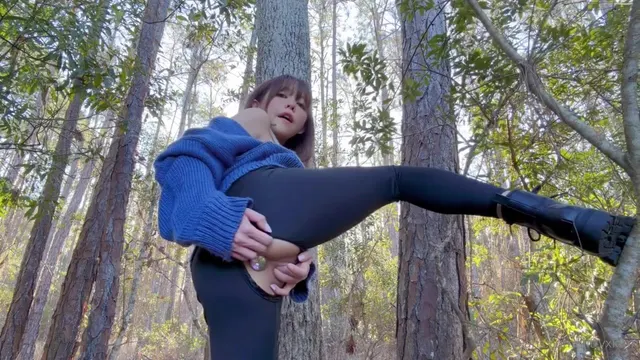Kitty Kum Squirts in the Forest