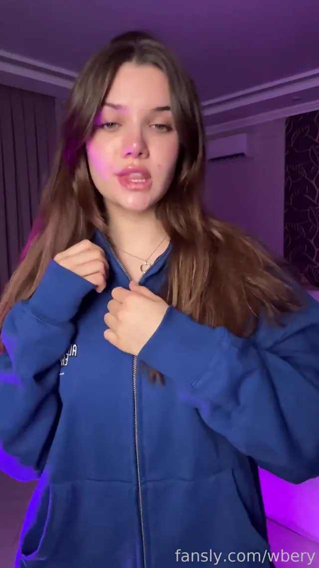 Badte4cherann Unzips Jacket For A Tit Tease