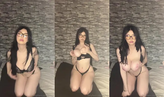 LaylaDream Displays Her Big Tits