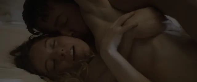 Sydney Sweeney Has Sex On The Bed