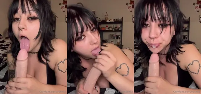 Goth V0l4til3 schlampt mit ihrem großen neuen Dildo