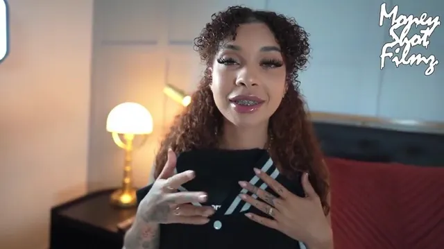 Scopa Hannah Marie nel merchandise di Pornhub
