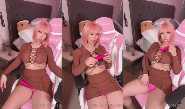 Keerakawaii benutzt Vibrator in sexy Outfit