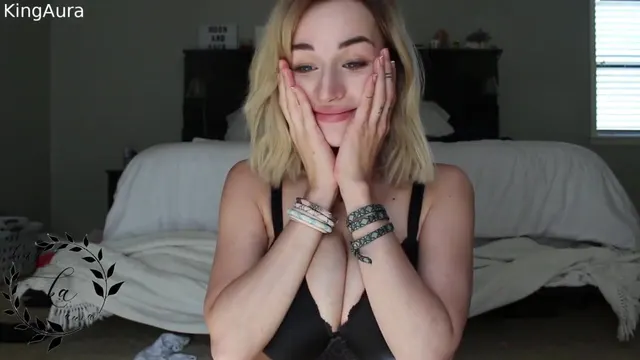 AuroraXoxo Le mie tette lo spezzerebbero Video SPH