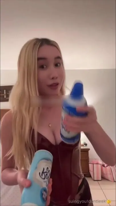 Lil Tay 鲜奶油播放视频泄露