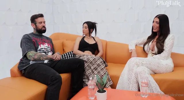 Lena The Plug Ava Koxxx PlugTalk-Video durchgesickert