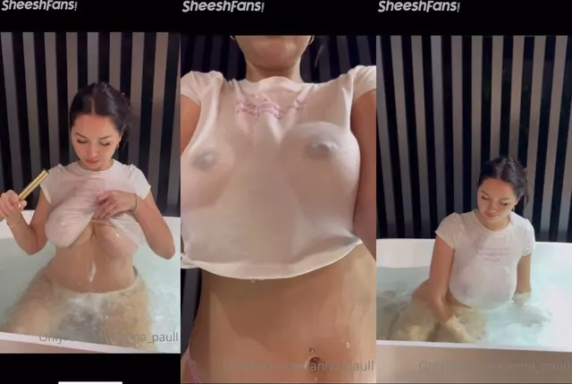 Anna Paul spielt mit großen Titten mit der Handbrause und zeigt ihre geilen nackten Nips und leckt Onlyfans-Video