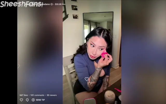 Mariafagredano 大奶在 Onlyfans 直播中外出化妆